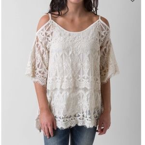 Buckle BKE Boutique Lace Cold Shoulder Blouse